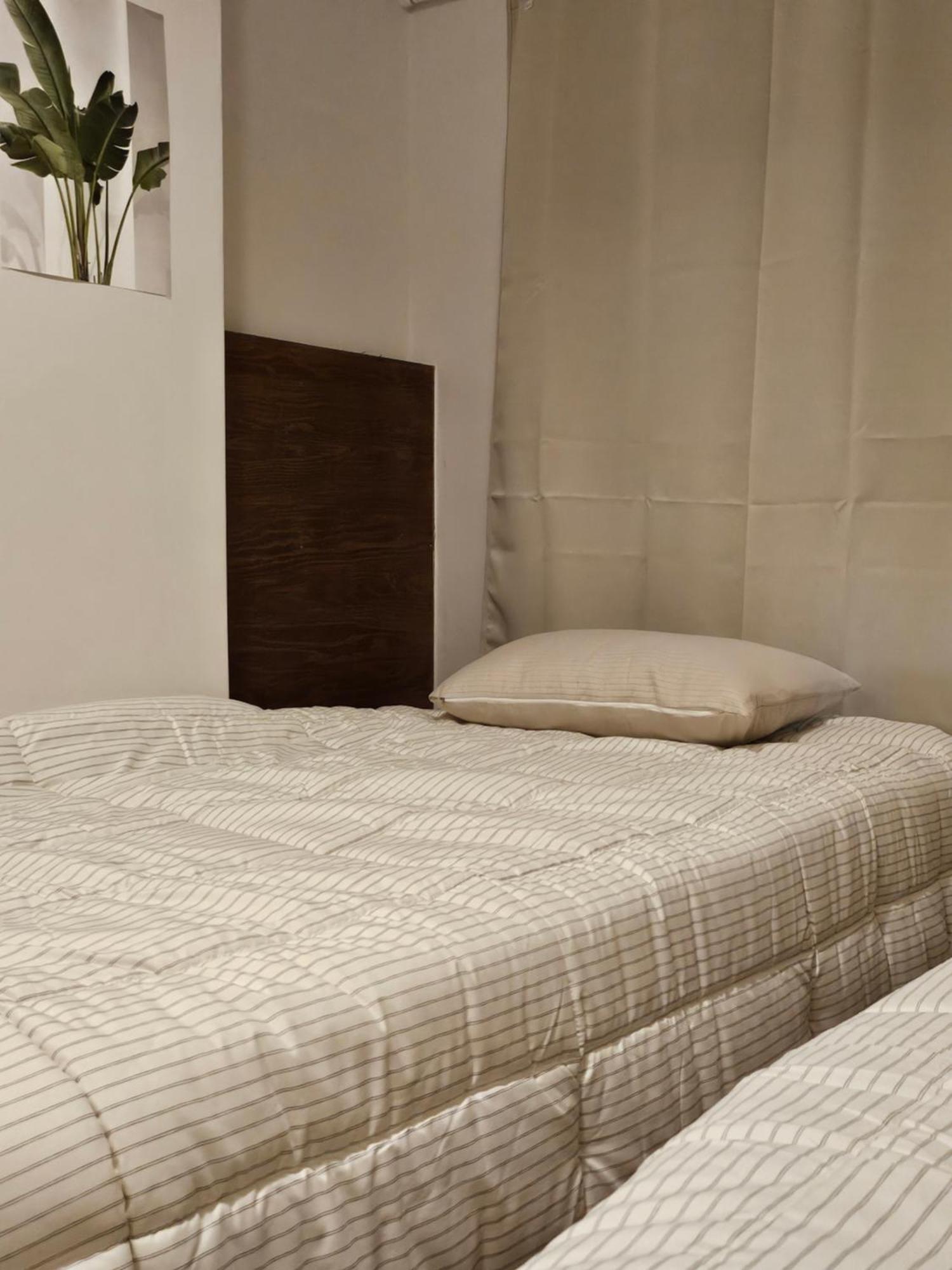 Travel Light Hostel Пусан Екстер'єр фото