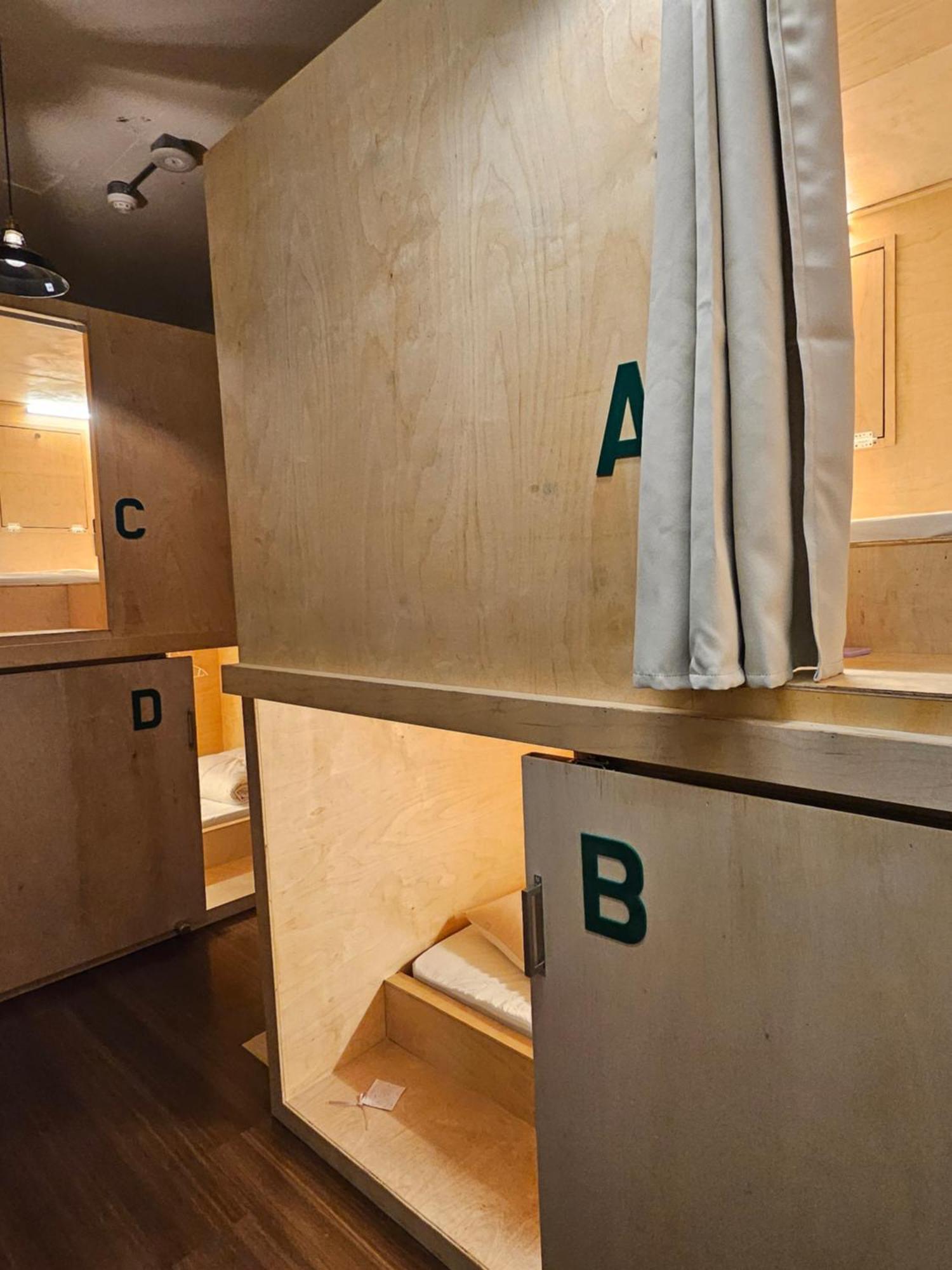Travel Light Hostel Пусан Екстер'єр фото