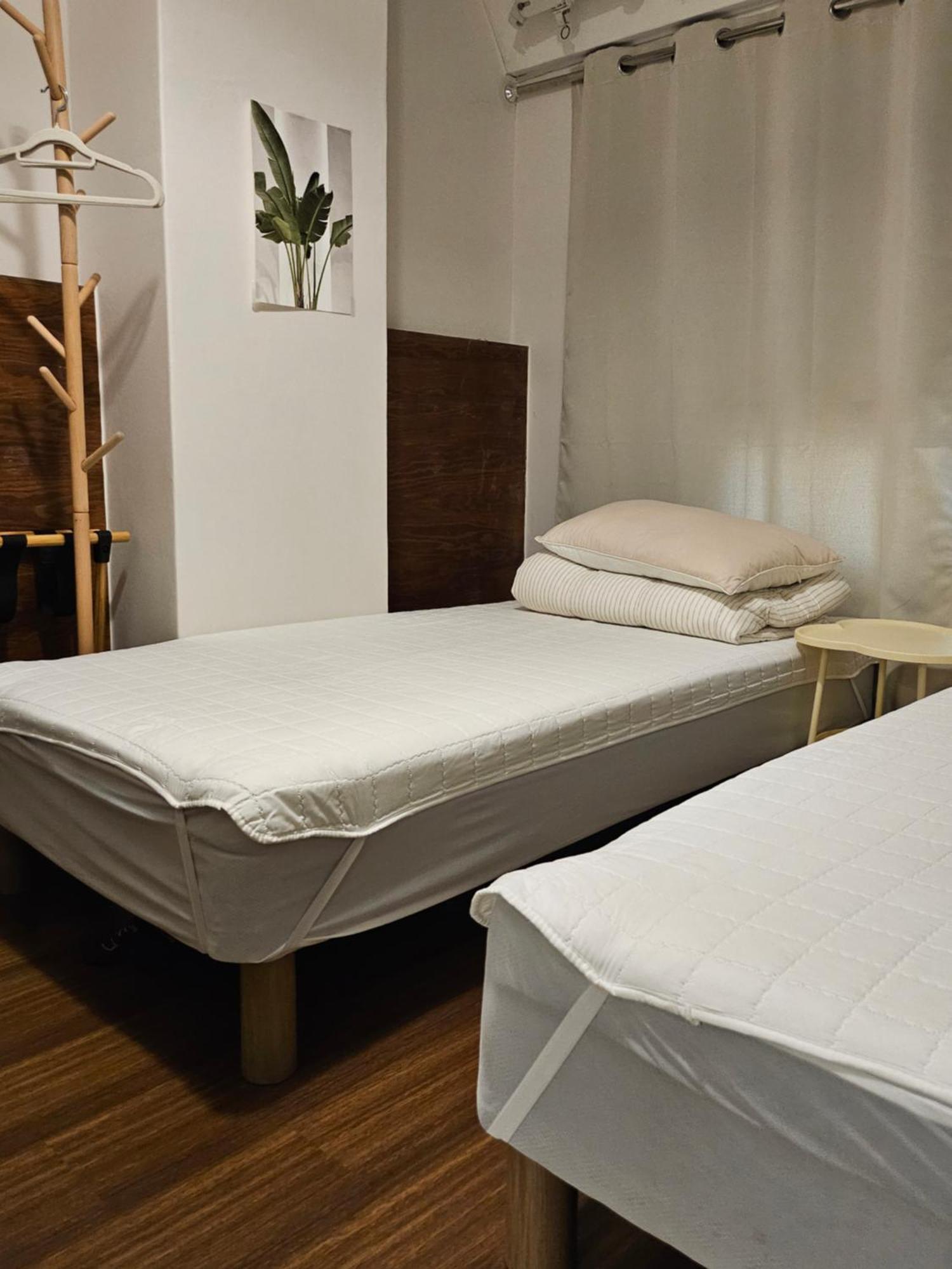 Travel Light Hostel Пусан Екстер'єр фото
