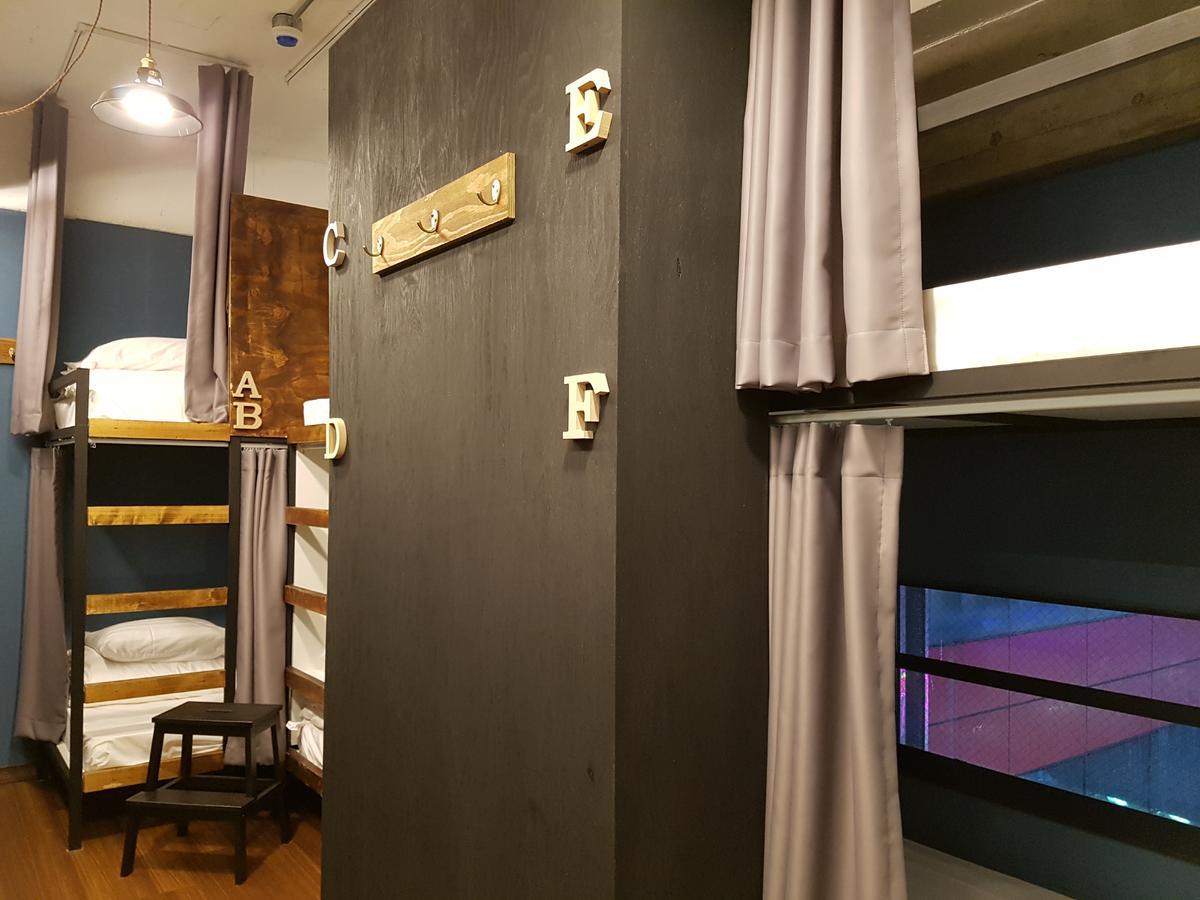 Travel Light Hostel Пусан Номер фото